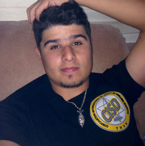 Meet your Posher, Carlos